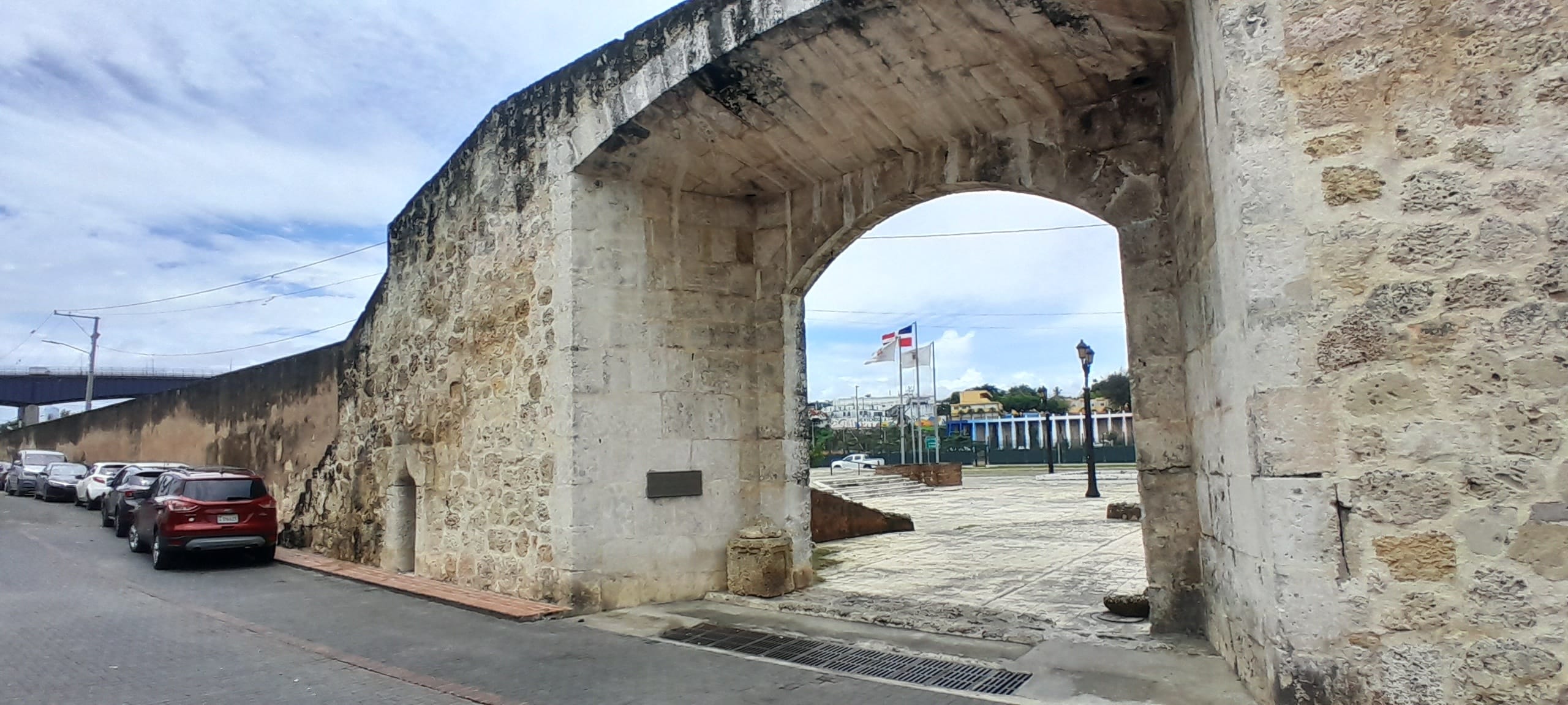 Puerta de Atarazana à Saint-Domingue Puerta de Atarazana