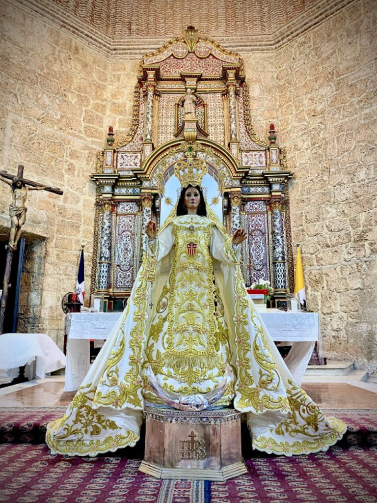 Nuestra Señora de las Mercedes - Représentation de la vierge dans une église