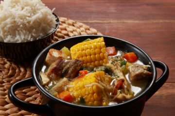 assiette de sancocho dominicano